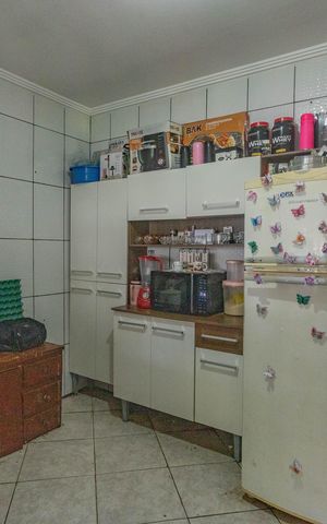 Casa à venda com 225m², 3 quartos e 5 vagas Casa à venda com 225m², 3 quartos e 5 vagasCasa 1 - Cozinha