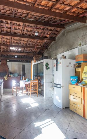 Casa à venda com 225m², 3 quartos e 5 vagas Casa à venda com 225m², 3 quartos e 5 vagasCasa 2 - cozinha