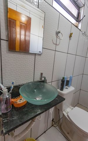 Casa à venda com 225m², 3 quartos e 5 vagas Casa à venda com 225m², 3 quartos e 5 vagasCasa 2 - banheiro