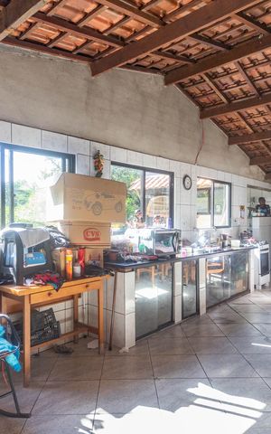Casa à venda com 225m², 3 quartos e 5 vagas Casa à venda com 225m², 3 quartos e 5 vagasCasa 2 - cozinha