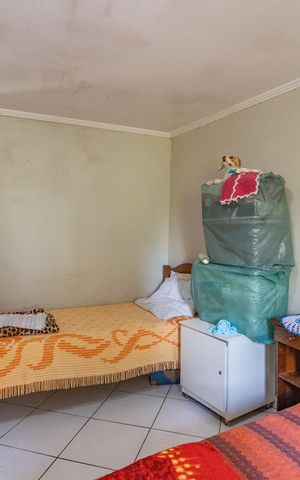 Casa à venda com 225m², 3 quartos e 5 vagas Casa à venda com 225m², 3 quartos e 5 vagasCasa 2 - quarto