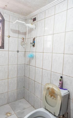 Casa à venda com 225m², 3 quartos e 5 vagas Casa à venda com 225m², 3 quartos e 5 vagasCasa 1 - banheiro da suíte
