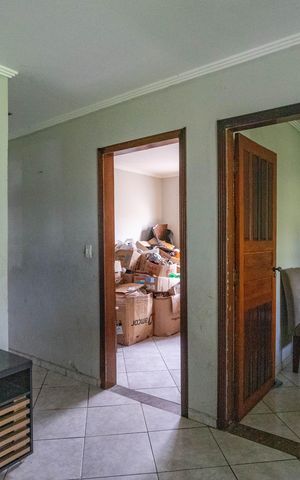 Casa à venda com 225m², 3 quartos e 5 vagas Casa à venda com 225m², 3 quartos e 5 vagasCasa 1 - sala