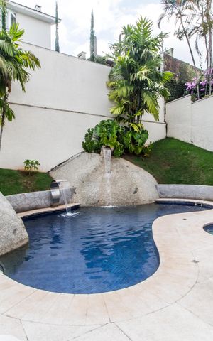 Casa de condomínio para alugar com 800m², 5 quartos e 8 vagas Casa de condomínio para alugar com 800m², 5 quartos e 8 vagasPiscina