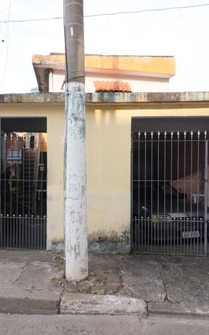 Casa à venda com 120m², 2 quartos e 3 vagasFachada