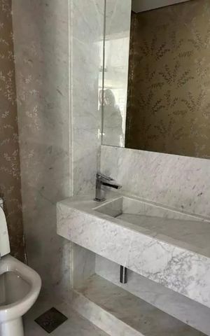 Apartamento para alugar com 220m², 4 quartos e sem vaga Apartamento para alugar com 220m², 4 quartos e sem vagaLavabo