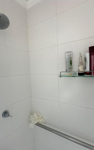 Apartamento à venda com 69m², 2 quartos e 2 vagasBanheiro da Suíte