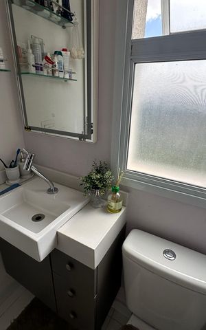 Apartamento à venda com 69m², 2 quartos e 2 vagasBanheiro da Suíte
