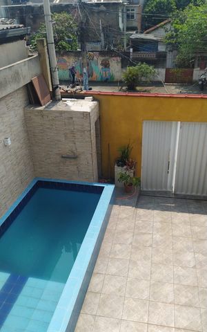Casa à venda com 115m², 3 quartos e 1 vaga Casa à venda com 115m², 3 quartos e 1 vagaÁrea externa