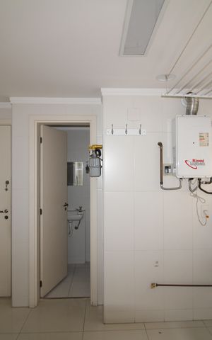 Apartamento para alugar com 186m², 3 quartos e 3 vagasÁrea de Serviço