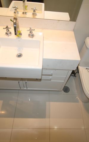 Apartamento para alugar com 186m², 3 quartos e 3 vagasQuarto 2 - Banheiro