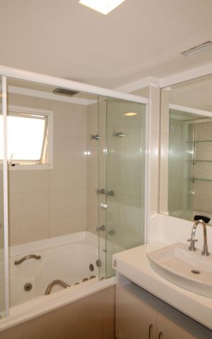 Apartamento para alugar com 186m², 3 quartos e 3 vagasQuarto 1 - Banheiro