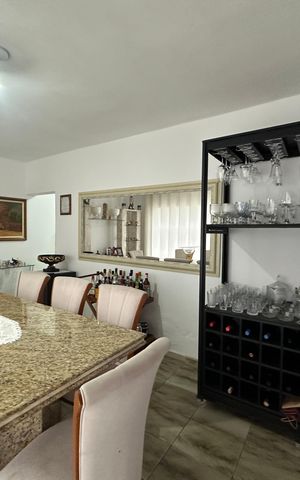 Casa para alugar com 350m², 3 quartos e 1 vaga Casa para alugar com 350m², 3 quartos e 1 vagaSala
