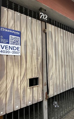 Casa para alugar com 350m², 3 quartos e 1 vaga Casa para alugar com 350m², 3 quartos e 1 vagaFachada