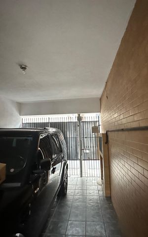 Casa para alugar com 350m², 3 quartos e 1 vaga Casa para alugar com 350m², 3 quartos e 1 vagaGaragem