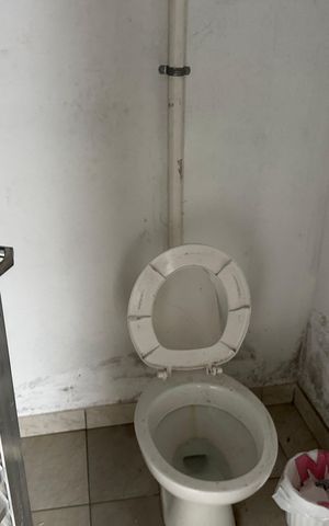 Casa para alugar com 350m², 3 quartos e 1 vaga Casa para alugar com 350m², 3 quartos e 1 vagaBanheiro 2