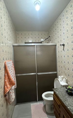 Casa para alugar com 350m², 3 quartos e 1 vaga Casa para alugar com 350m², 3 quartos e 1 vagaBanheiro