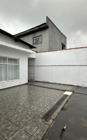 Casa para alugar com 350m², 3 quartos e 1 vaga Casa para alugar com 350m², 3 quartos e 1 vagaQuintal