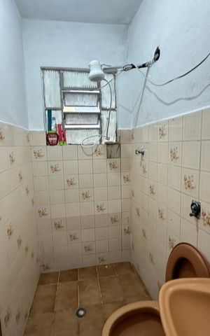 Casa para alugar com 350m², 3 quartos e 1 vaga Casa para alugar com 350m², 3 quartos e 1 vagaBanheiro da Suíte 2