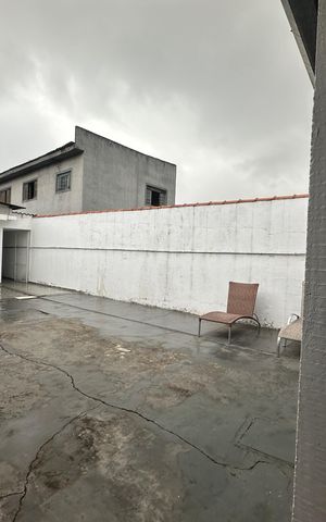 Casa para alugar com 350m², 3 quartos e 1 vaga Casa para alugar com 350m², 3 quartos e 1 vagaQuintal