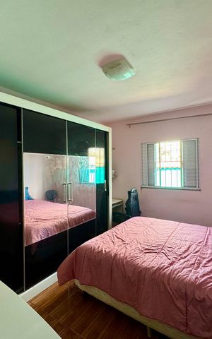 Casa à venda com 180m², 3 quartos e 3 vagas Casa à venda com 180m², 3 quartos e 3 vagasQuarto 2