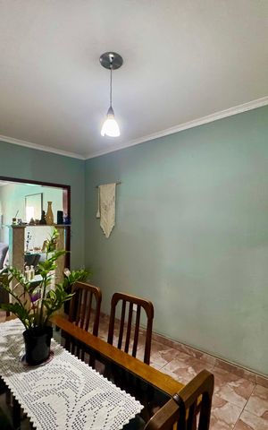 Casa à venda com 180m², 3 quartos e 3 vagas Casa à venda com 180m², 3 quartos e 3 vagasSala de Jantar