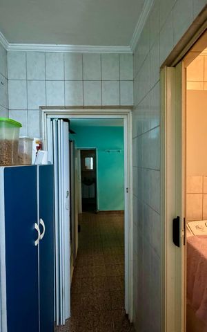 Casa à venda com 180m², 3 quartos e 3 vagas Casa à venda com 180m², 3 quartos e 3 vagasCorredor