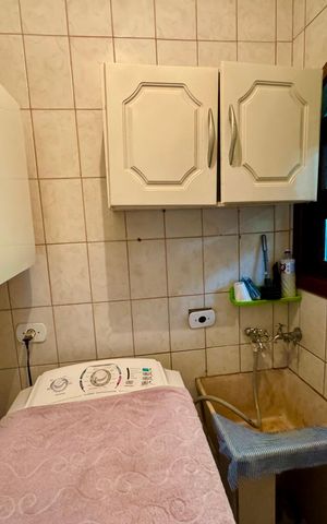 Casa à venda com 180m², 3 quartos e 3 vagas Casa à venda com 180m², 3 quartos e 3 vagasÁrea de Serviço