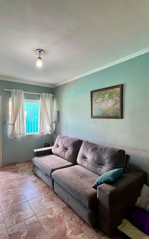 Casa à venda com 180m², 3 quartos e 3 vagas Casa à venda com 180m², 3 quartos e 3 vagasSala