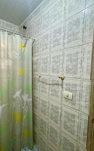 Casa à venda com 180m², 3 quartos e 3 vagas Casa à venda com 180m², 3 quartos e 3 vagasBanheiro 2