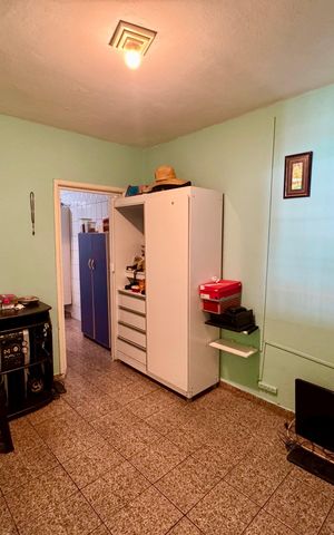 Casa à venda com 180m², 3 quartos e 3 vagas Casa à venda com 180m², 3 quartos e 3 vagasQuarto 3