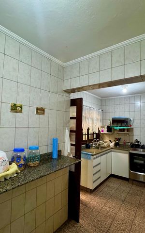 Casa à venda com 180m², 3 quartos e 3 vagas Casa à venda com 180m², 3 quartos e 3 vagasCozinha