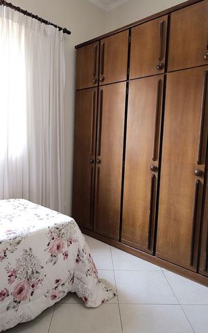 Casa à venda com 271m², 5 quartos e 3 vagas Casa à venda com 271m², 5 quartos e 3 vagasQuarto 2