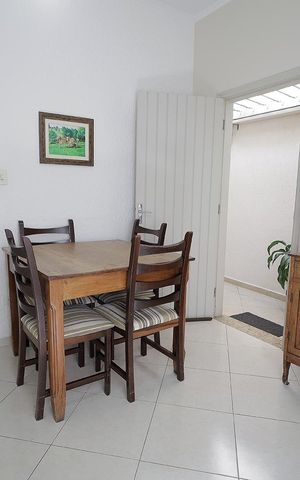 Casa à venda com 271m², 5 quartos e 3 vagas Casa à venda com 271m², 5 quartos e 3 vagasSala de Jantar