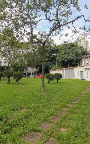 Casa para alugar com 205m², 3 quartos e 3 vagas Casa para alugar com 205m², 3 quartos e 3 vagasFachada