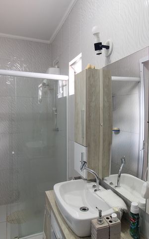 Casa para alugar com 205m², 3 quartos e 3 vagas Casa para alugar com 205m², 3 quartos e 3 vagasBanheiro do Quarto 1