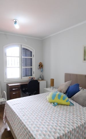 Casa para alugar com 205m², 3 quartos e 3 vagas Casa para alugar com 205m², 3 quartos e 3 vagasQuarto 2