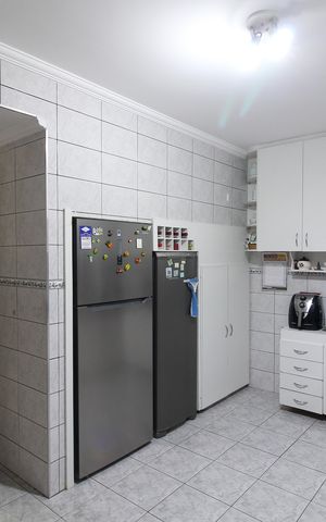Casa para alugar com 205m², 3 quartos e 3 vagas Casa para alugar com 205m², 3 quartos e 3 vagasCozinha