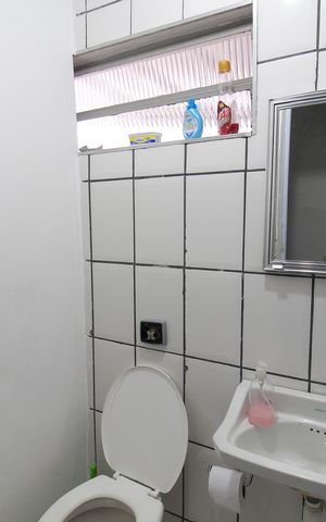 Casa para alugar com 205m², 3 quartos e 3 vagas Casa para alugar com 205m², 3 quartos e 3 vagasBanheiro de serviço