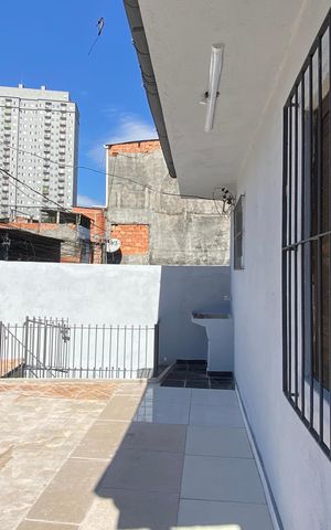 Casa para alugar com 105m², 1 quarto e 1 vaga Casa para alugar com 105m², 1 quarto e 1 vagaVaranda