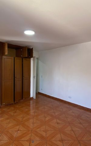 Casa para alugar com 105m², 1 quarto e 1 vaga Casa para alugar com 105m², 1 quarto e 1 vagaSuíte