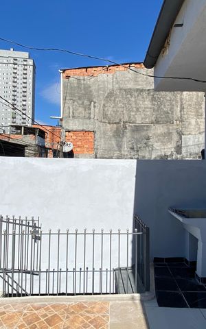Casa para alugar com 105m², 1 quarto e 1 vaga Casa para alugar com 105m², 1 quarto e 1 vagaVaranda