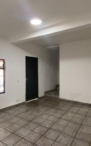 Casa para alugar com 105m², 1 quarto e 1 vaga Casa para alugar com 105m², 1 quarto e 1 vagaSala