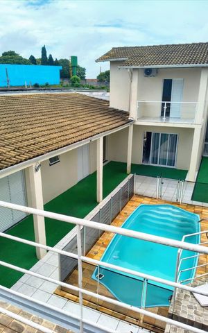 Casa à venda com 288m², 4 quartos e 4 vagas Casa à venda com 288m², 4 quartos e 4 vagasÁrea externa