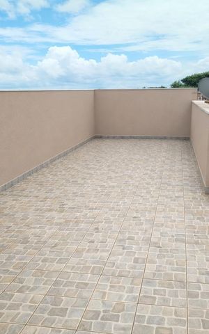 Casa à venda com 288m², 4 quartos e 4 vagas Casa à venda com 288m², 4 quartos e 4 vagasÁrea externa