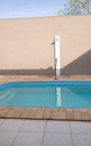 Casa à venda com 288m², 4 quartos e 4 vagas Casa à venda com 288m², 4 quartos e 4 vagasÁrea externa
