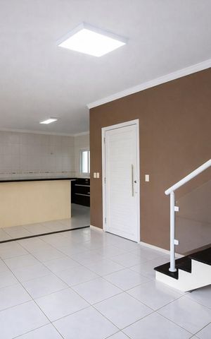 Casa à venda com 288m², 4 quartos e 4 vagas Casa à venda com 288m², 4 quartos e 4 vagasSala