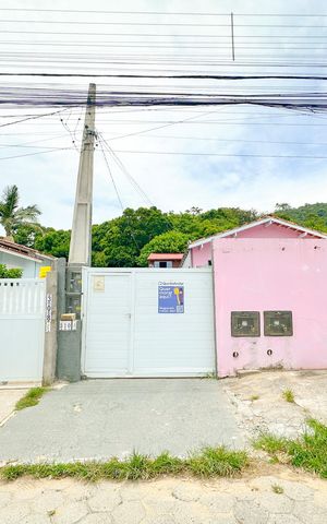 Casa para alugar com 75m², 2 quartos e 1 vagaFachada
