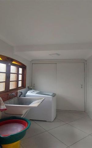 Casa à venda com 180m², 3 quartos e 5 vagas