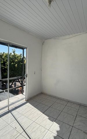 Casa à venda com 70m², 2 quartos e 1 vaga